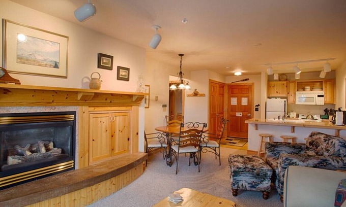 Driggs Condo | Dreamcatcher Getaway: Cozy Condo, Free shuttle to Targhee, Forest views