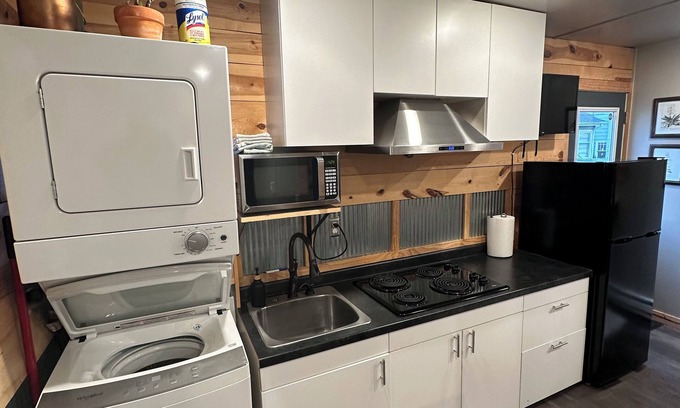 Dickinson Apartment | Dreamlabs studio snuggled by Dickinson State University