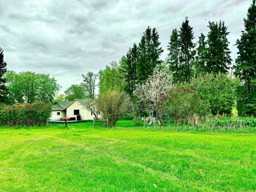Division No. 11 House | DreamLand Farms, Edmonton
