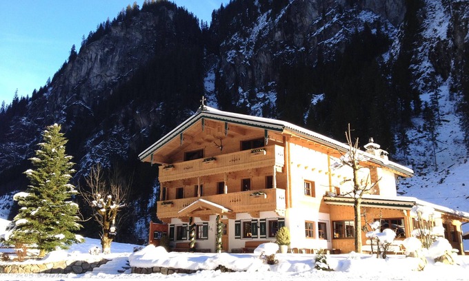 Mayrhofen House | Dreamlike alpine house in Mayrhofen near the lift
