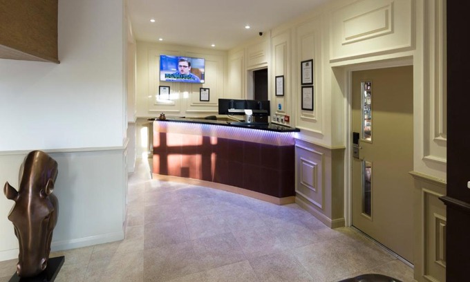 Barking Hotel | Dreams Hotel