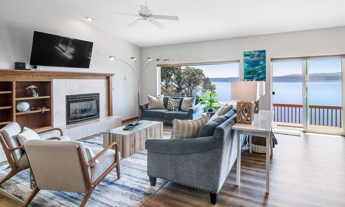 Brinnon House | Dreamy coastal retreat with pool table, ping-pong, water view, 2 kitchens