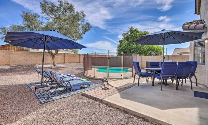 El Mirage House | Dreamy El Mirage Oasis < 12 Mi to Golf & Hike