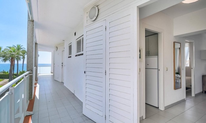 Sant Pol De Mar Apartment | Dreamy mediterranean beach house