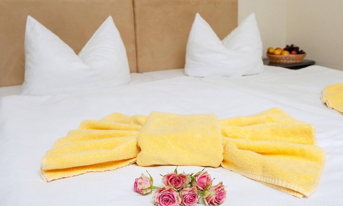 Cottbus House | Dreibettzimmer 2 - Hotel Willmersdorfer Hof S