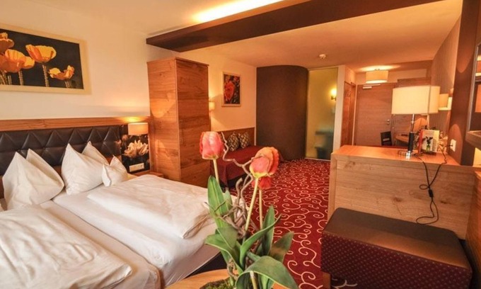 Weer House | Dreibettzimmer - Hotel Rettenberg