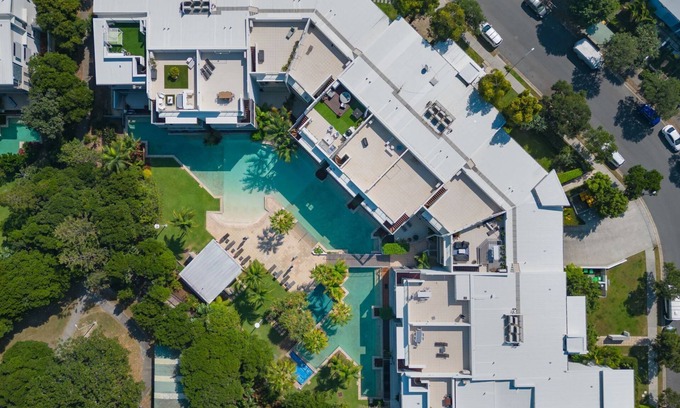 Casuarina Apartment | Drift North 42 with Resort Pool