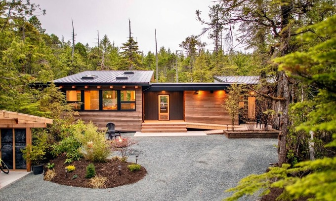 Tofino House | Drift Woods