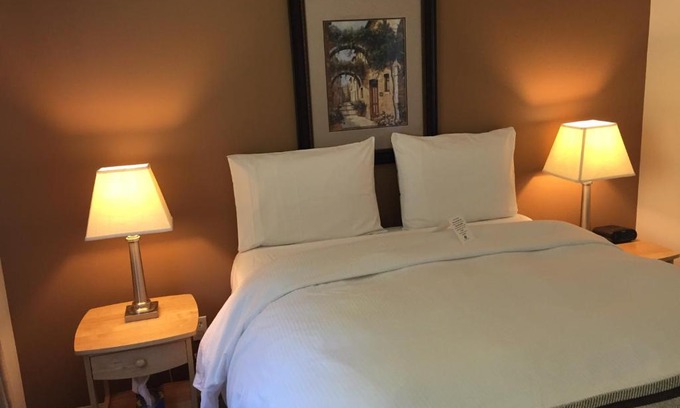 Campbell River Hotel | Driftwood by the Sea Inn