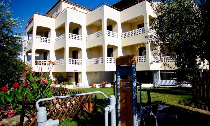 Mavrovouni Apartment | Drossia # 6 - One Bedroom Apartment, Sleeps 4