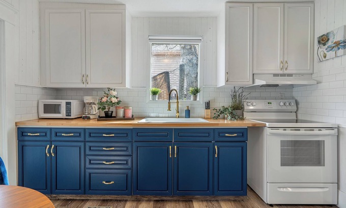 Drumheller House | Drum Cottage