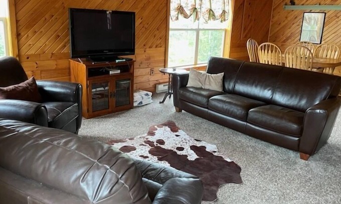 Drummond Apartment | Drummond Island Hotel & Vacation Homes - Tamarack Tops