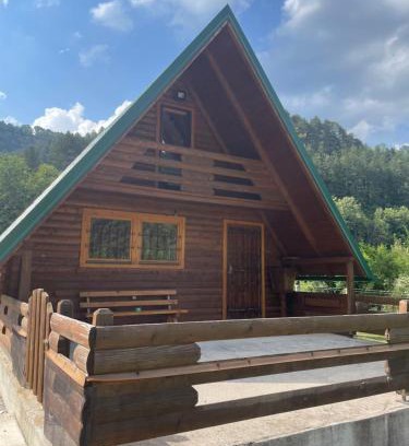 Mali Radic Ski Chalet | Drvena kućica UNA