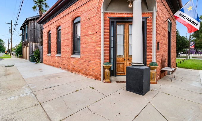 Scott Apartment | DT Scott-TWO Historic Units: Old Bank + Studio
