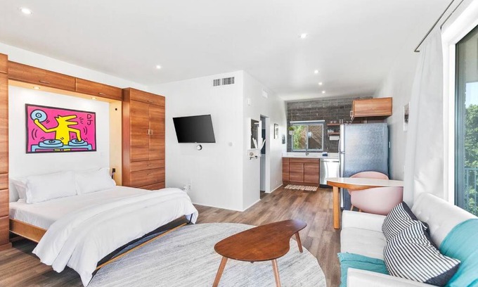 Roosevelt Apartment | DTPH Modern Designer Studio - Pool & Parking -