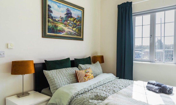 Sutton Cross House | Dublin Airport Homestay Room 1