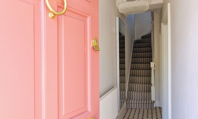 Ballsbridge House | Dublin Docklands Gem: Victorian House with Cozy Fireplace