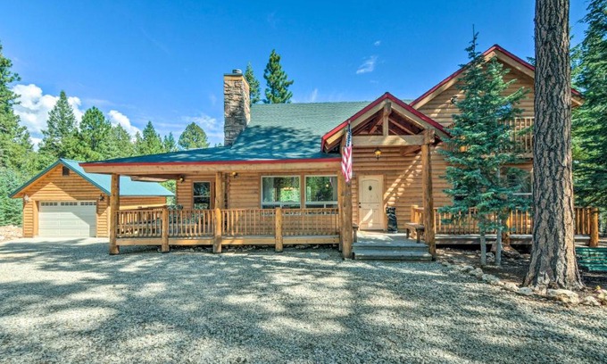 Meadow View Heights House | Duck Creek Village Cabin Hike, Ski, and Bike!