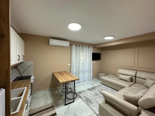 Korce Apartment | Dukati Guesthouse