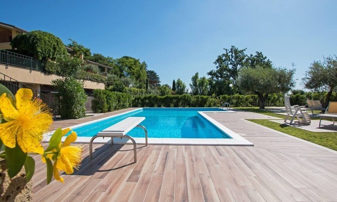 Soiano del Lago Apartment | Dulcamara con piscina by Wonderful Italy