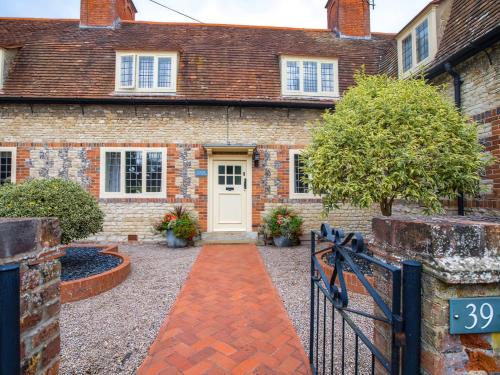 Benson House | Dulcie Cottage