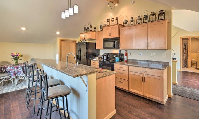 Duluth Apartment | Duluth Studio with Sauna on Working Horse Farm!