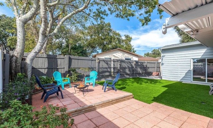 Dunedin House | Dunedin "Magnolia Retreat" - 5 min to #1 Beach