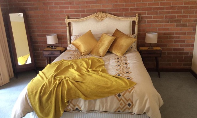 Dunolly Bed & Breakfast | Dunolly Broadway B&B