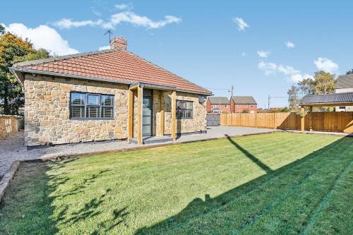 Coxhoe House | Dunromin Cottage, Hot Tub & Garden