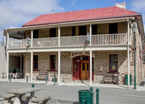 Clyde Hotel | Dunstan House