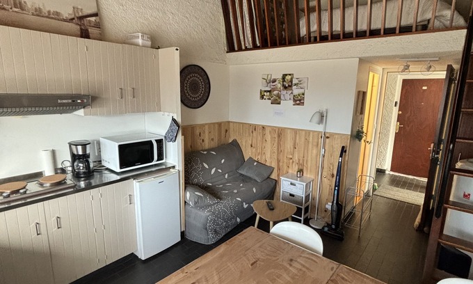 Murat-le-Quaire Apartment | Duplex 5 Personnes Max. Idéal Pour une Famille. Proche de Toutes Commodités !