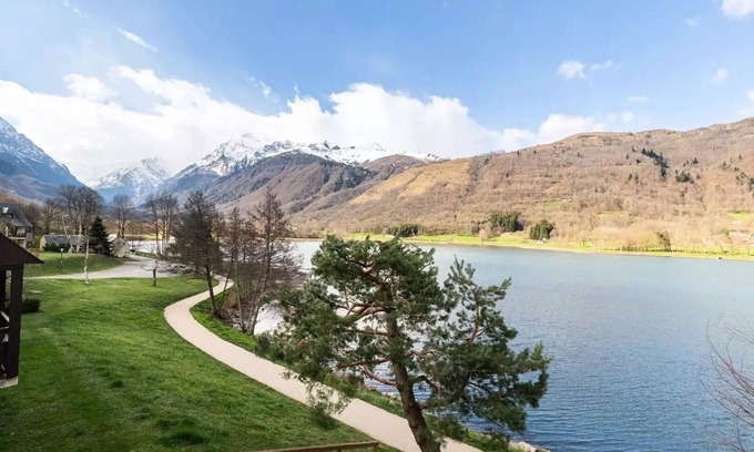 Peyragudes Apartment | Duplex 6 Personen Seltener Blick Lake Loudenvielle Wifi