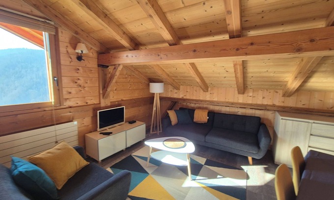 Araches-la-Frasse House | Duplex 80m² Rénové 2 Chambres