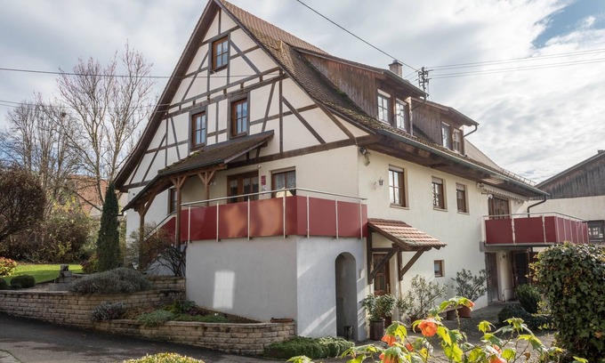 Deggenhausertal Apartment | Duplex Apartment “4-Star Holiday Apartment No. 1” with Wi-Fi, Garden & Terrace