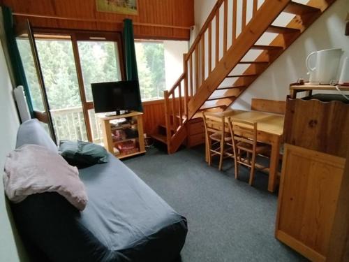 Laveissiere Apartment | Duplex au Lioran avec balcon, proche pistes et commerces - FR-1-787-25