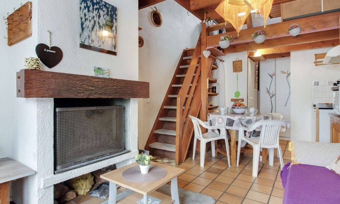 Viella Apartment | Duplex chalet for 4 with fireplace and parking - Viella