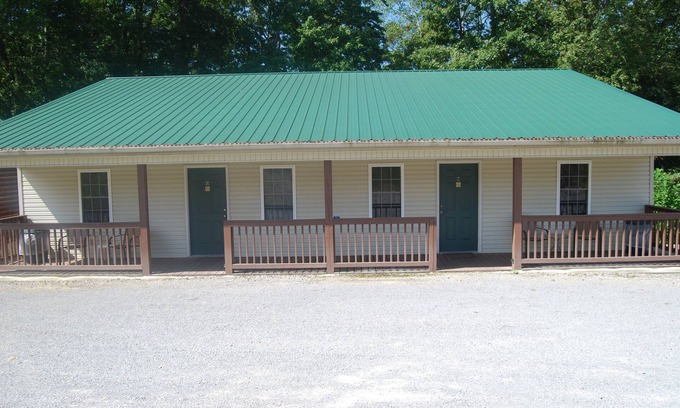 Russell Springs Cabin | Duplex Cabin G & H (Both Sides) @ LakePointe Resort
