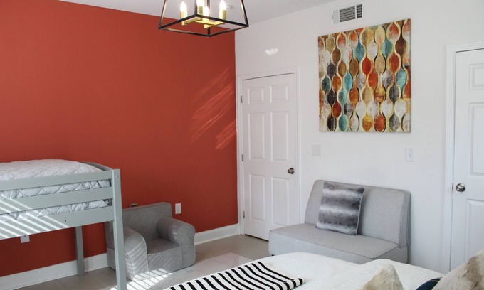 McDonough Apartment | [Duplex] Casa Maria Bonita - Luxury 3-bedroom rental with AC, WiFi in McDonough