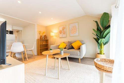Chalons-en-Champagne Apartment | Duplex Confortable en Centre avec 2 Chambres