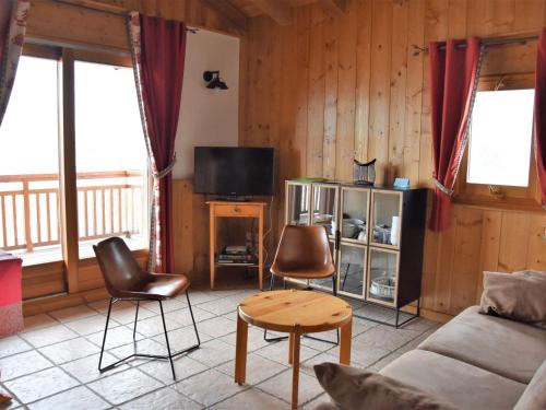Pralognan-la-Vanoise Apartment | Duplex Confortable à Pralognan-la-Vanoise avec Wifi et Terrasse Sud, à 400m des Commerces - FR-1-464-56