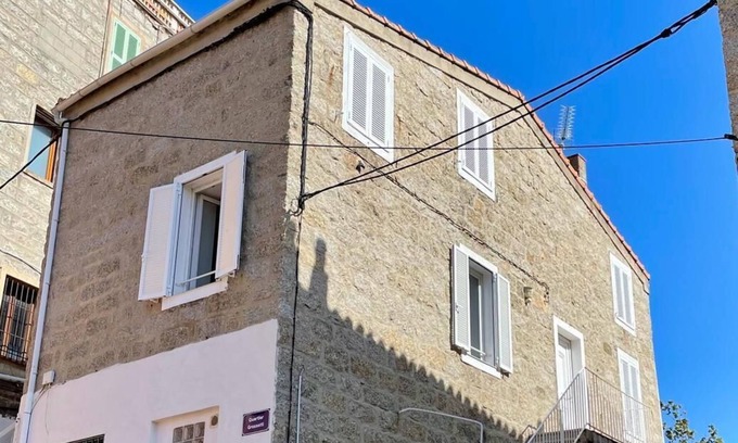 Propriano Apartment | DUPLEX DE CHARME EN PLEIN CENTRE - REFAIT A NEUF/Baci
