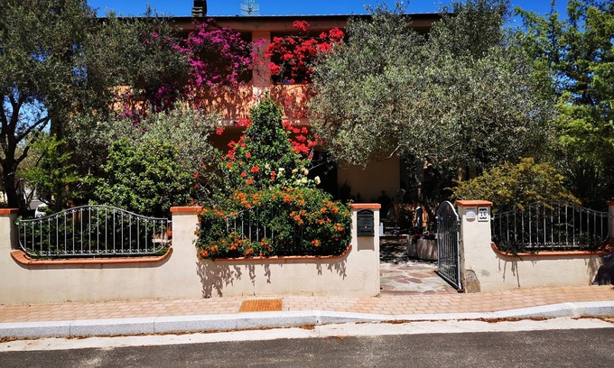 Olia Speciosa House | Duplex house with garden