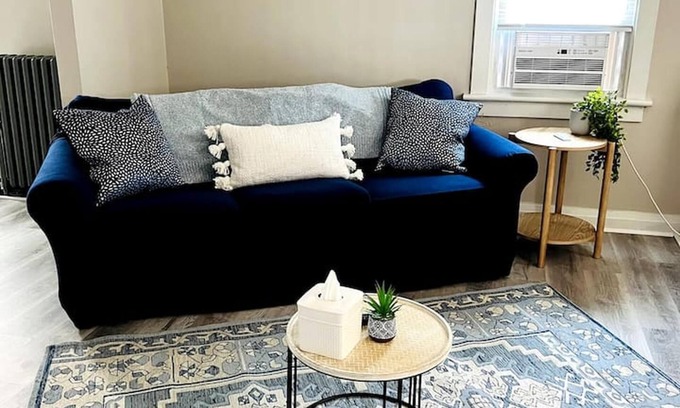 New Chicago Apartment | Duplex Near Crown Point/Hobart