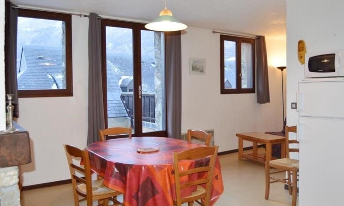 Esquieze-Sere Apartment | Duplex T4 7 pers avec terrasse et parking à Esquièze-Sère - FR-1-402-73