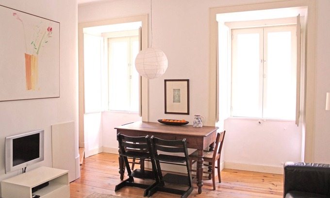 Encarnacao Apartment | Duplex Town House in the Heart of Lisbon - Chiado/Bairro Alto