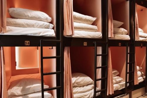 Red Light District Hostel | Durty Nelly's Inn