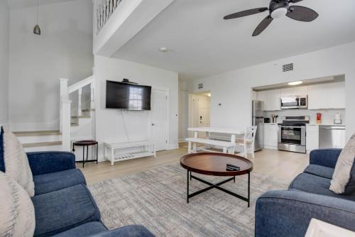 Uptown - Upper Duval House | Duval Delight