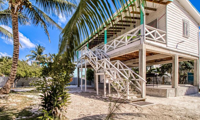 Caye Caulker Hotel | DV 3 at DV Cabanas Gold Standard Certified