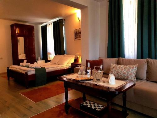 Old Town Apartment | Dvata Smurcha Central Apartments - Free Parking