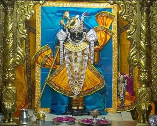 Dwarka House | DWARKA HOME STAY AC rooms Hall For family only